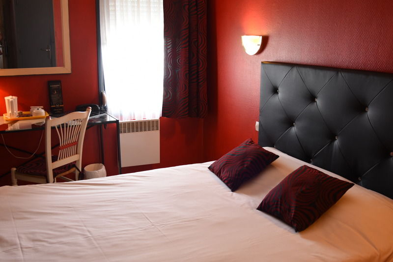 Brit Hotel Confort Kamerrijk Buitenkant foto