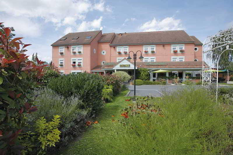 Brit Hotel Confort Kamerrijk Buitenkant foto