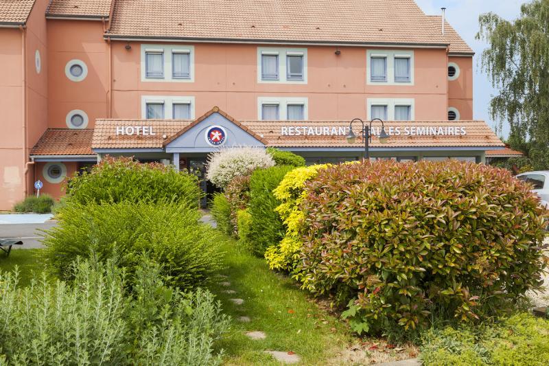 Brit Hotel Confort Kamerrijk Buitenkant foto